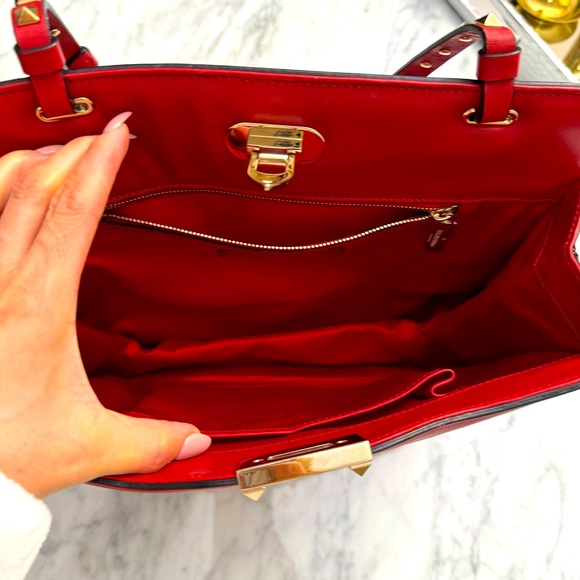 VALENTINO GARAVANI Vitello Rockstud Shoulder Satchel Red Nappa Leather Bag - Picture 8 of 16